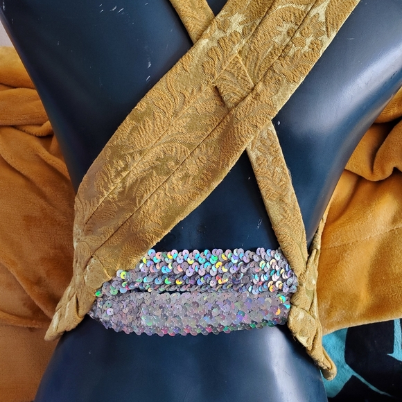 Custom Top - Picture 4 of 5